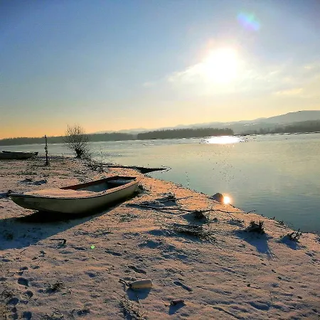 Captain's House By The Danube River * Cerevic