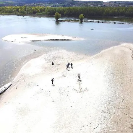 Captain's House By The Danube River Cerevic