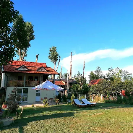 Holiday home Captain's House By The Danube River